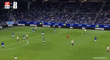 德容助攻，莱万甩头破门！巴萨2-1奥维耶多！